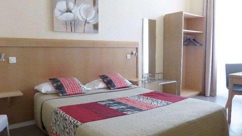 Helvétique 3* Niza